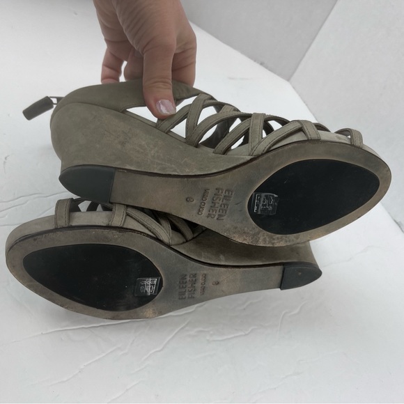 Eileen Fisher criss cross taupe leather wedged booties-woman’s 8 - Picture 6 of 9